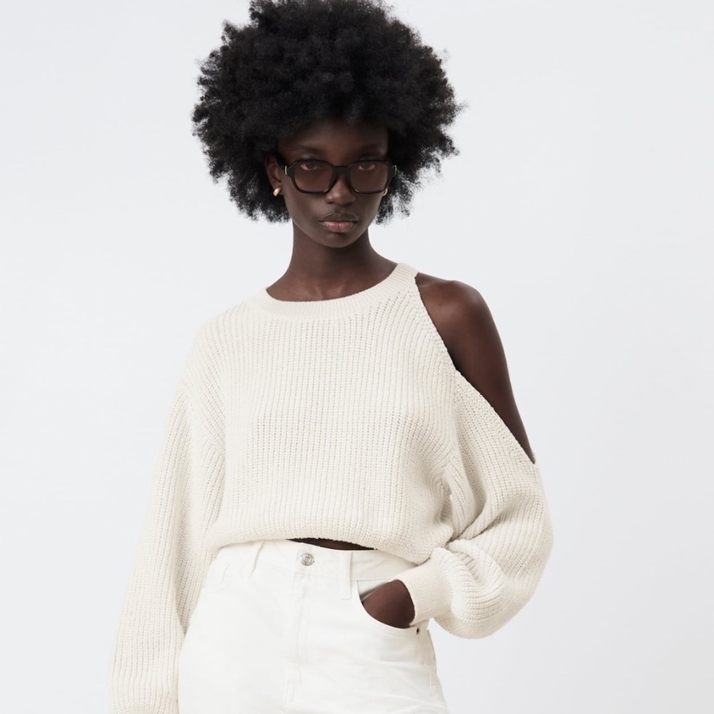 ZARA KNIT SWEATER WITH CUT OUT SHOULDERS